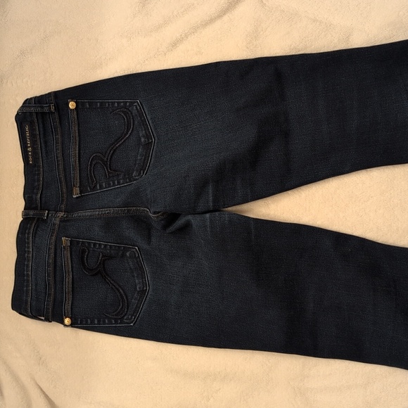 Rock & Republic Kassandra 8S short Blue Jeans and gold accents - Picture 13 of 15